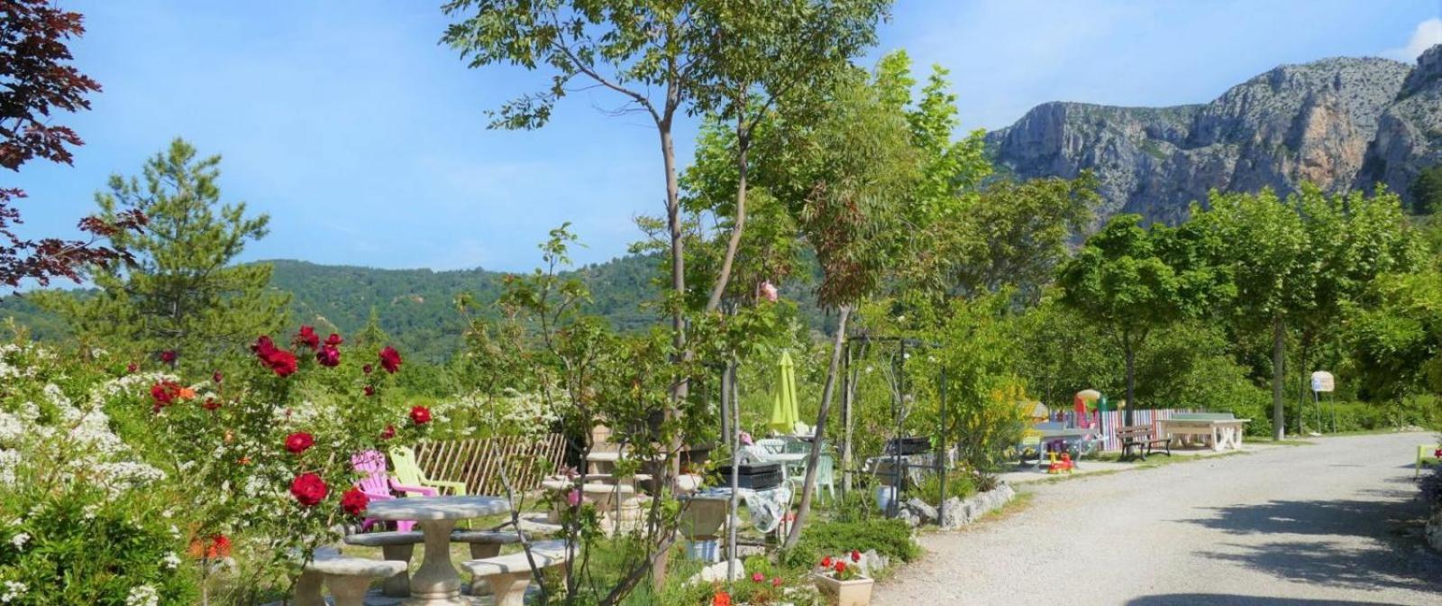 Camping Le Vieux Colombier Moustiers-Sainte-Marie Exterior photo